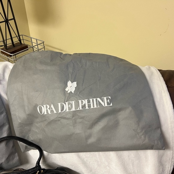 BLACK SOLD. BURGANDY AVAILABLE WITH COUN PURSE ONLY - Picture 12 of 13